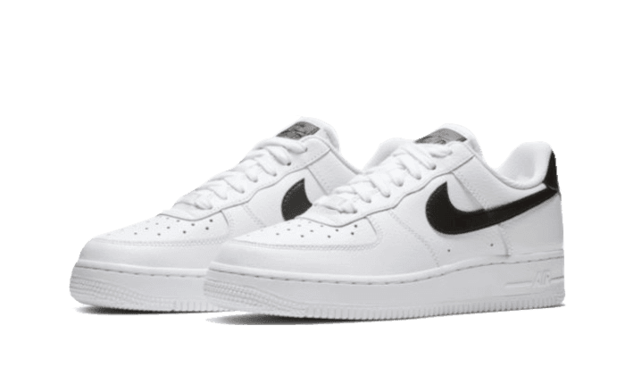 07 White Black Pebbled Leather