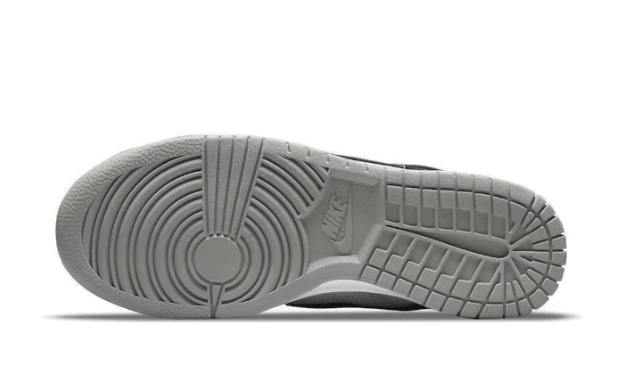 Nike Golden Gals Metallic Silver miniatura 3 su DripMilan