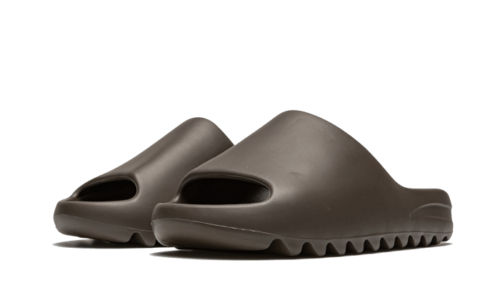 Yeezy Soot - Retro View | DripMilan Shop