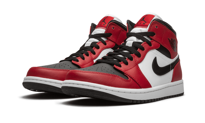 Air Jordan Chicago Black Toe - Retro View | DripMilan Shop