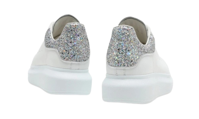 Alexander McQueen Scarpe da ginnastica oversize bianche con glitter miniatura 4 su DripMilan