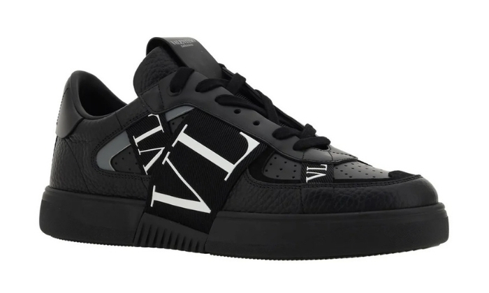 Valentino Sneakers stringate a punta tonda nere - Retro View | DripMilan Shop