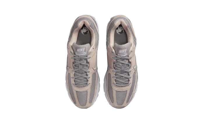 Nike Zoom Vomero 5 Rosa miniatura 3 su DripMilan