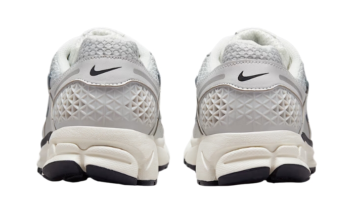 Nike Zoom Vomero 5 miniatura 4 su DripMilan
