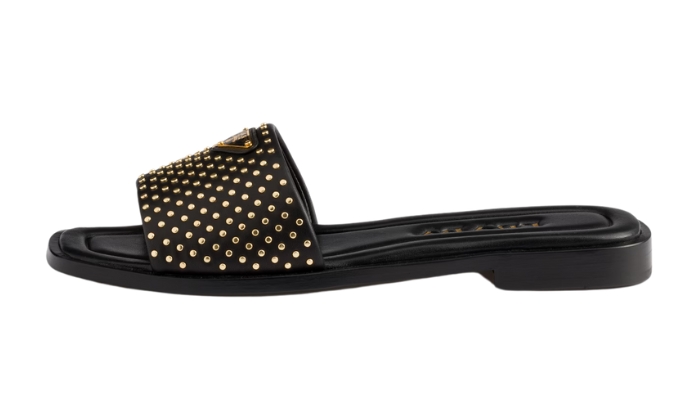 Ciabatte Ciabatte Pelle Nappa Con Borchie originali su DripMilan | Sneaker Autentiche