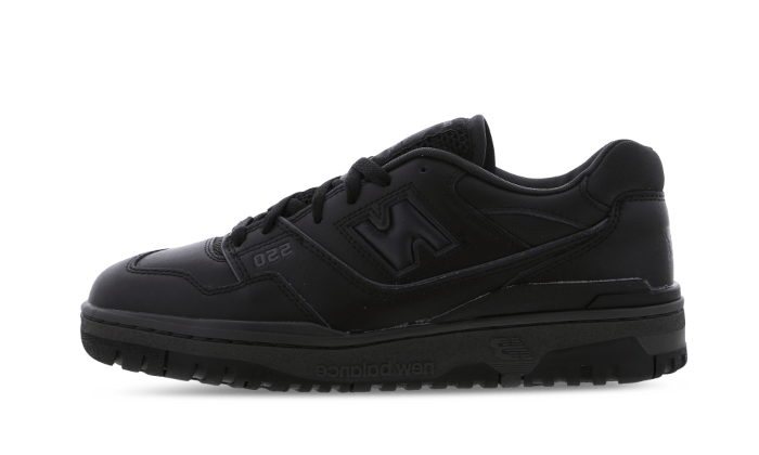 New Balance Triple Black originali su DripMilan | Sneaker Autentiche