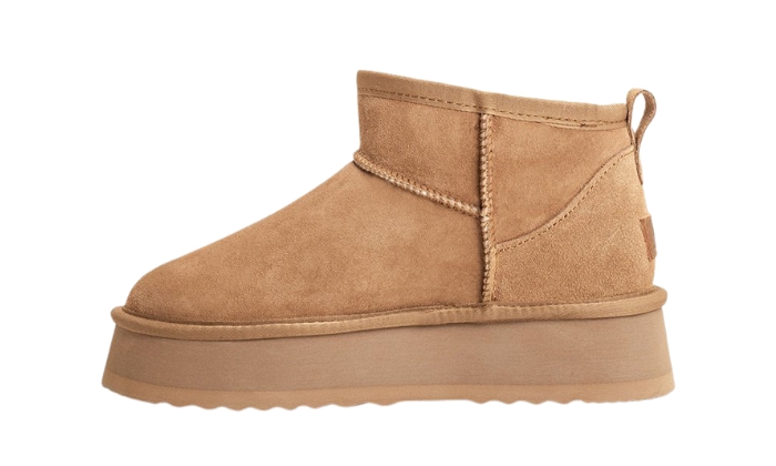 UGG Ultra Mini Platform Boots originali su DripMilan | Sneaker Autentiche